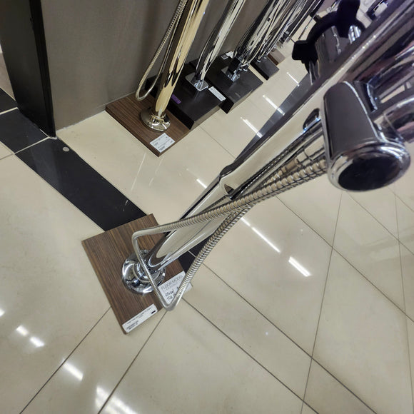 Riobel Momenti X Floormount Tub Filler Trim Only Floormodel Clearance As Is N Side