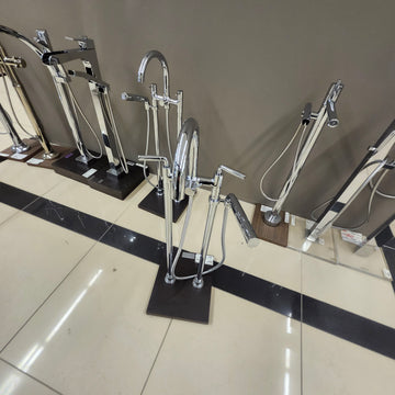 Riobel Riu Floormount Tub Filler Trim Only Floormodel Clearance As Is N Side