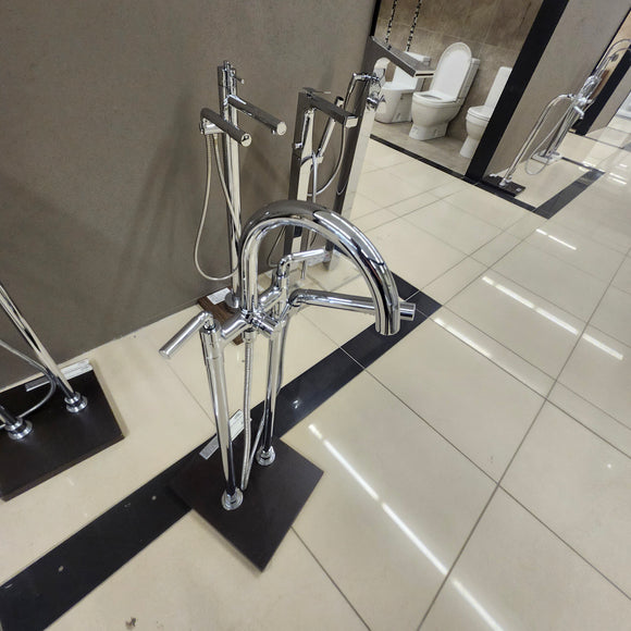 Riobel Riu Floormount Tub Filler Trim Only Floormodel Clearance As Is N Side