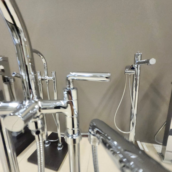 Riobel Riu Floormount Tub Filler Trim Only Floormodel Clearance As Is N Side