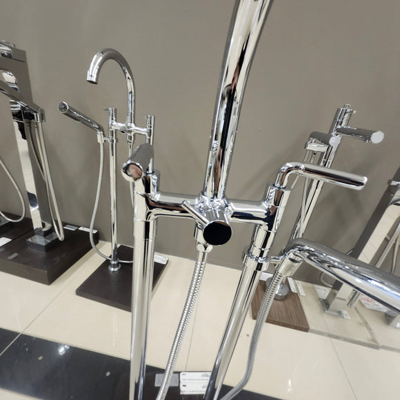 Riobel Riu Floormount Tub Filler Trim Only Floormodel Clearance As Is N Side