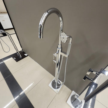 Unity Axent Flair Roman Deckmount Tub Filler Floormodel Clearance as is N Side