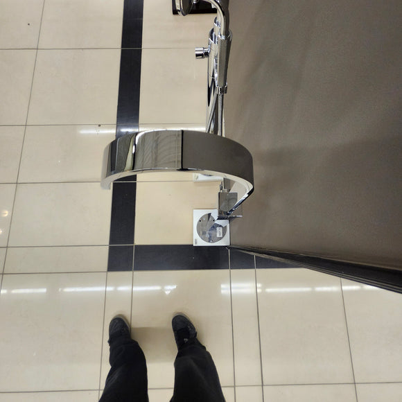 Vida Roman Deck Chrome Tub Filler Floormodel As Is No Hand Held Shower Head N Side