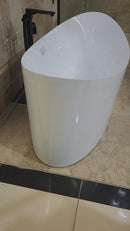 Aura Fiora 69 x 32 Freestanding Bathtub Floormodel Sold as is Clearance M9-11