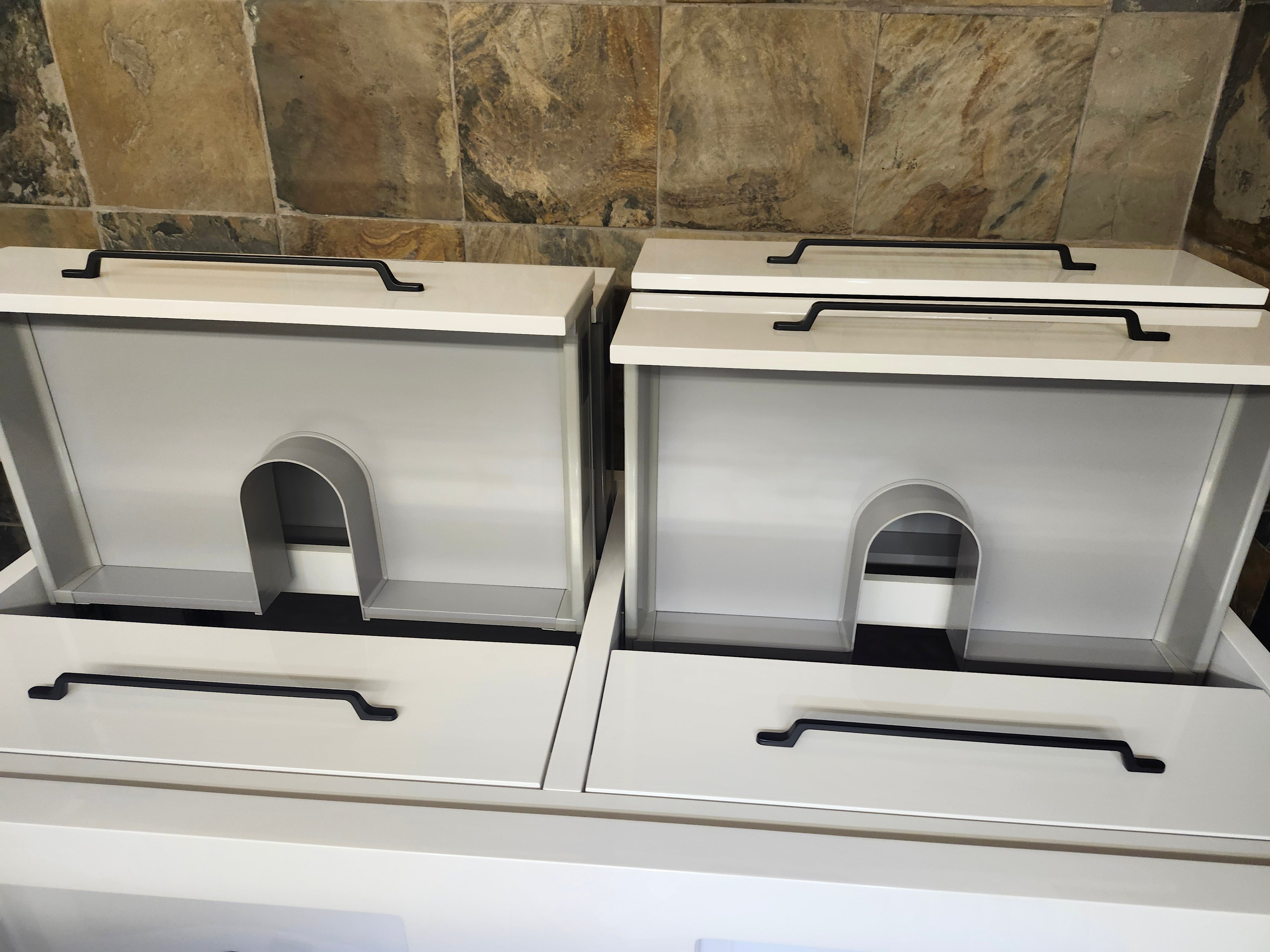 60" Aura Glossy White Plato Vanity with Double Countertop Combo (as is)