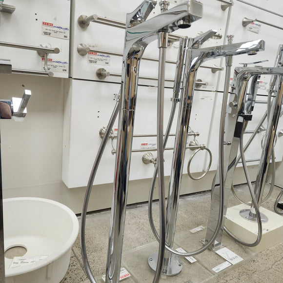 Aquabrass Roman Deck Tub Filler Metro Chrome With Hand Held Shower Head Floormodel Clearance As Is
