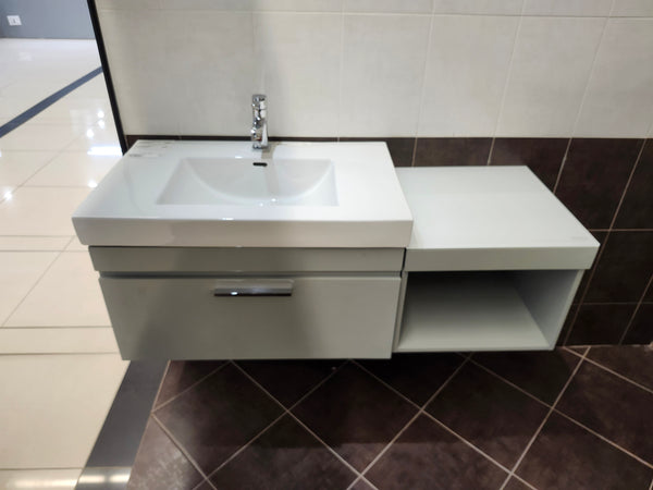 30" Fairmont Design Vanity & Countertop Combo with Bridge (as is)