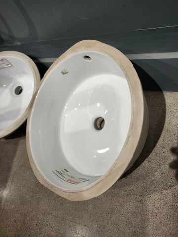 Vida Undermount Bathroom Sink 15 x 12 Sage oval White Floormodel Clearance
