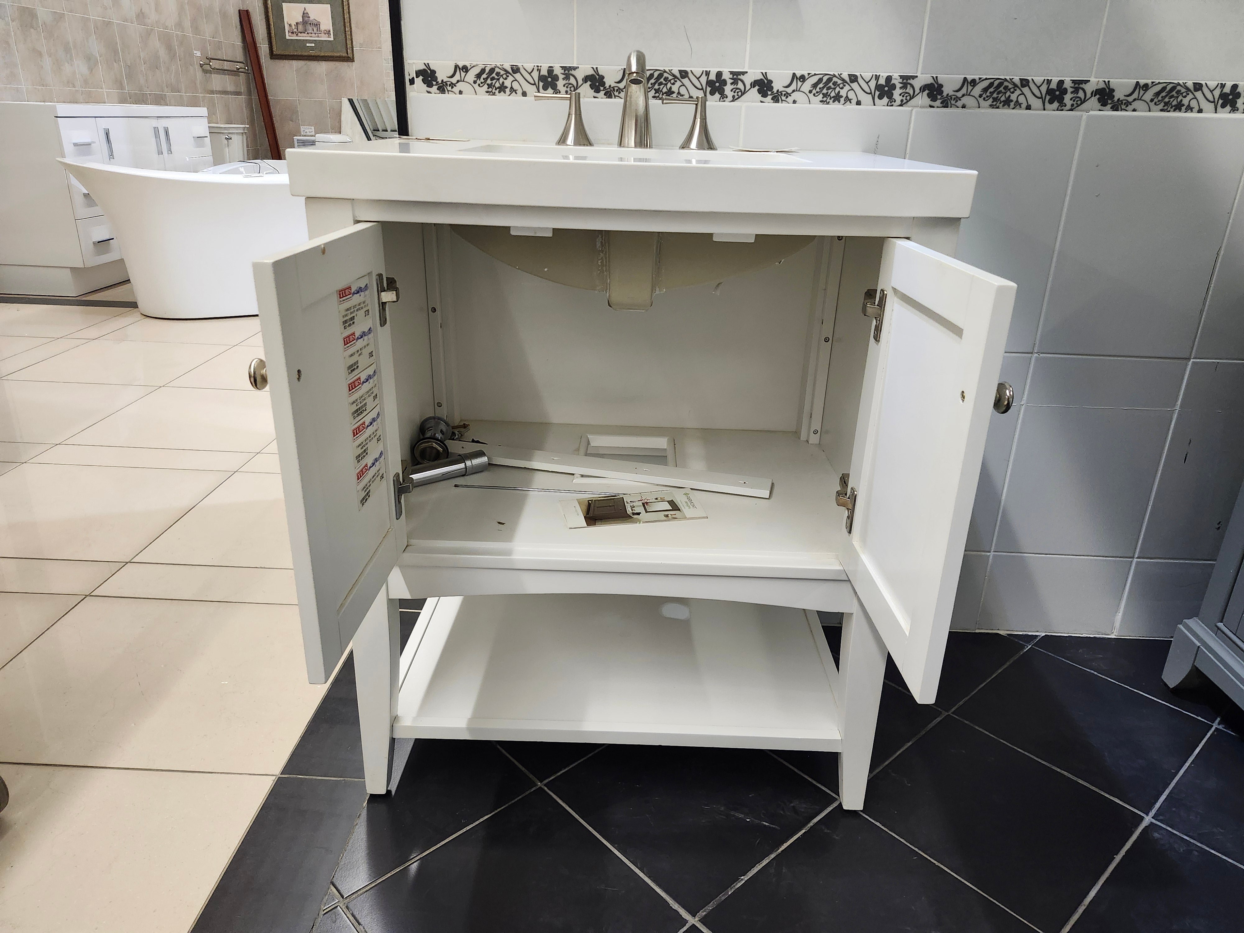30" Fairmont Americana Vanity & Countertop Combo with Mirror (as is)