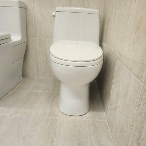 Toto Ultramax 1pc G-Max Eco Cotton Toilet Floormodel Clearance as is i10