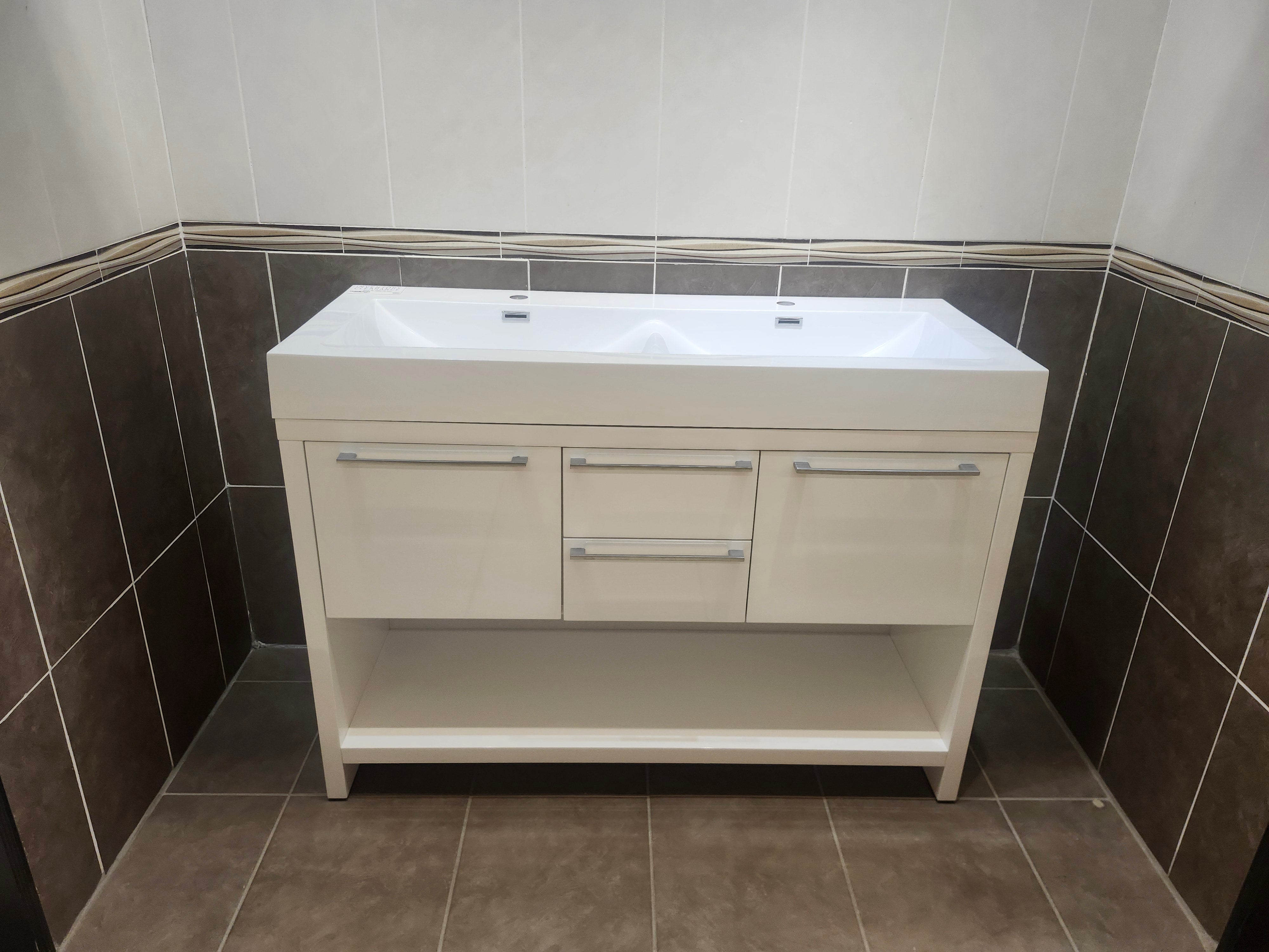 47" Vero Glossy White Vanity with Double Countertop Combo (as is)