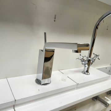 Aquabrass Hey Joe Low Solid Spout Kitchen Faucet Chrome Sold as is Floormodel Clearance