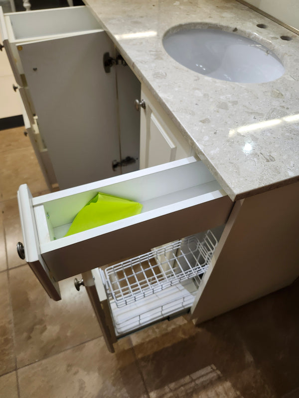 67" Vanico Classic 3000 Vanity Combo (as is)