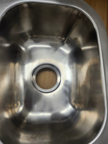 Vida Axes 32" x 21" Stainless Steel Round Undermount Kitchen Sink Floormodel Clearance - 0