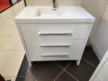 36" Aura Plato Vanity with Countertop Combo (as is) i3