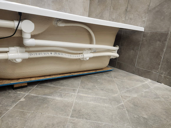 Maax Tub 72 x 36 Hydmax baccarat white floormodel clearance as is m6