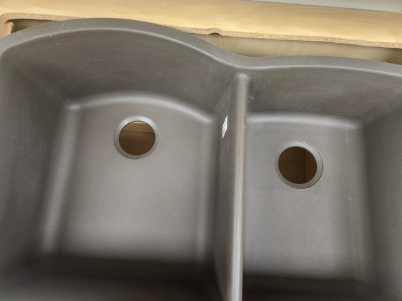 BLANCO Diamond SILGRANIT 32-in 60/40 Double Bowl Undermount Kitchen Sink - Volcano Grey Floormodel as is 400585