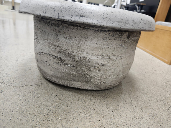 Native Trails 16 inch round drop bar sink Floormodel Clearance As is Etobicoke pozo