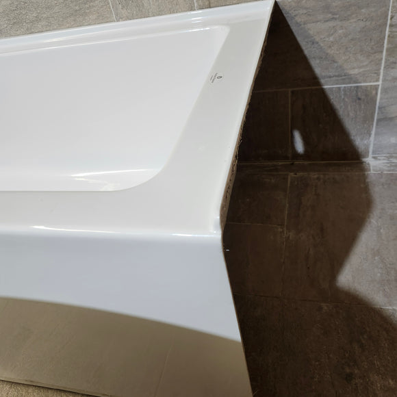 Produits Neptune 60 x 30 Pia Right Hand Alcove Bathtub with Skirt Floormodel Clearance as is m10