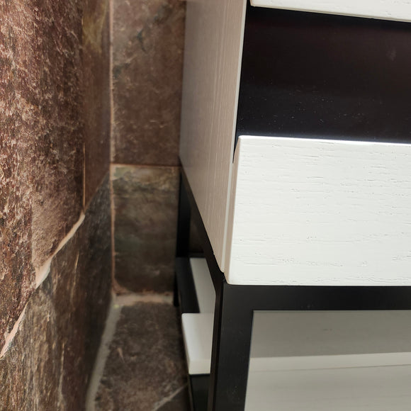 Vida Turin 61 Bathroom Vanity and Countertop Combo Black/White Floormodel Clearance H5