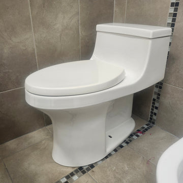 Kohler Floormount Clearance Sold as is (I16) with touchless flush k1954 - 0
