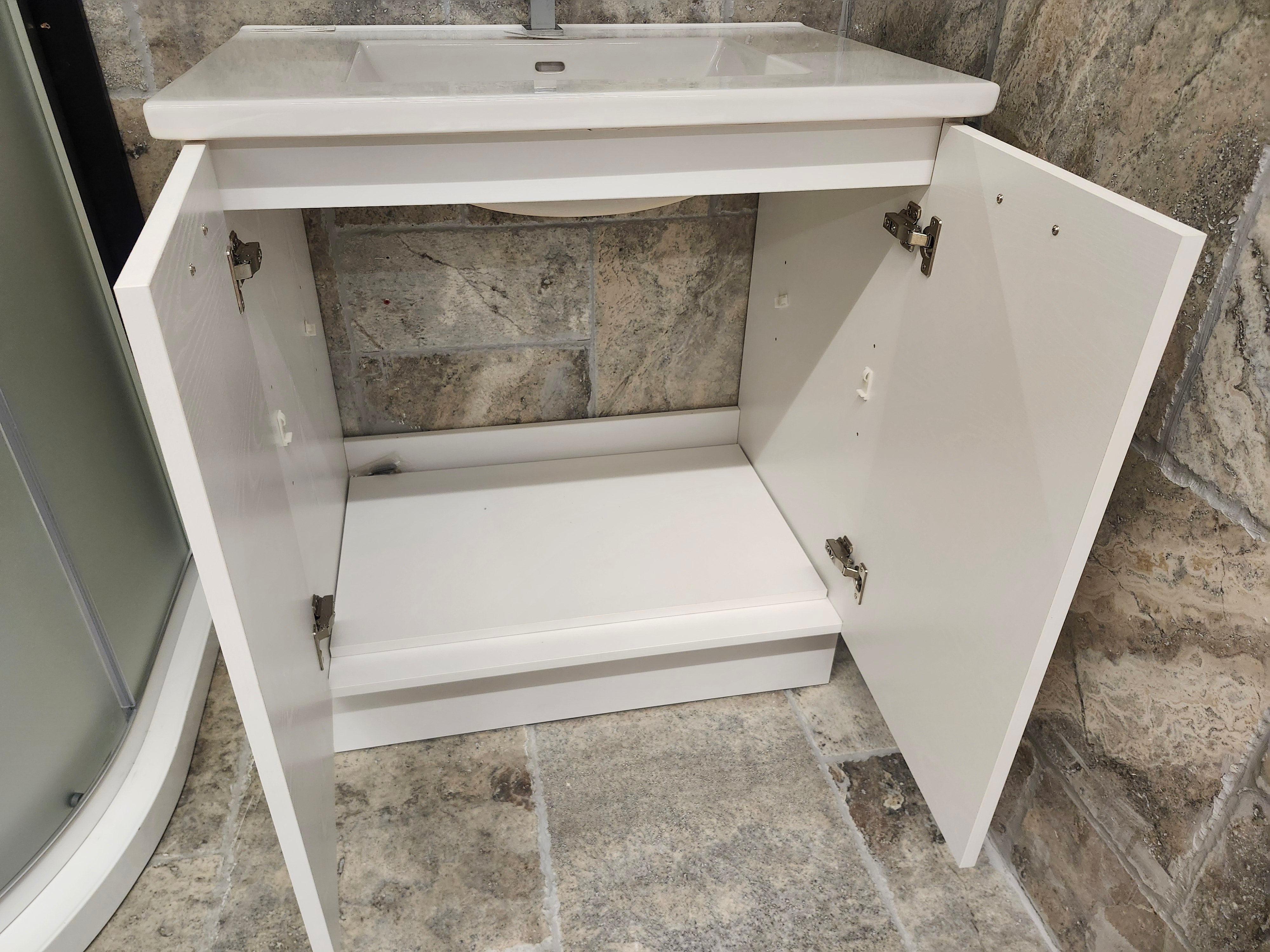 30" Vida Vanity and Countertop Combo with Mirror (as is)