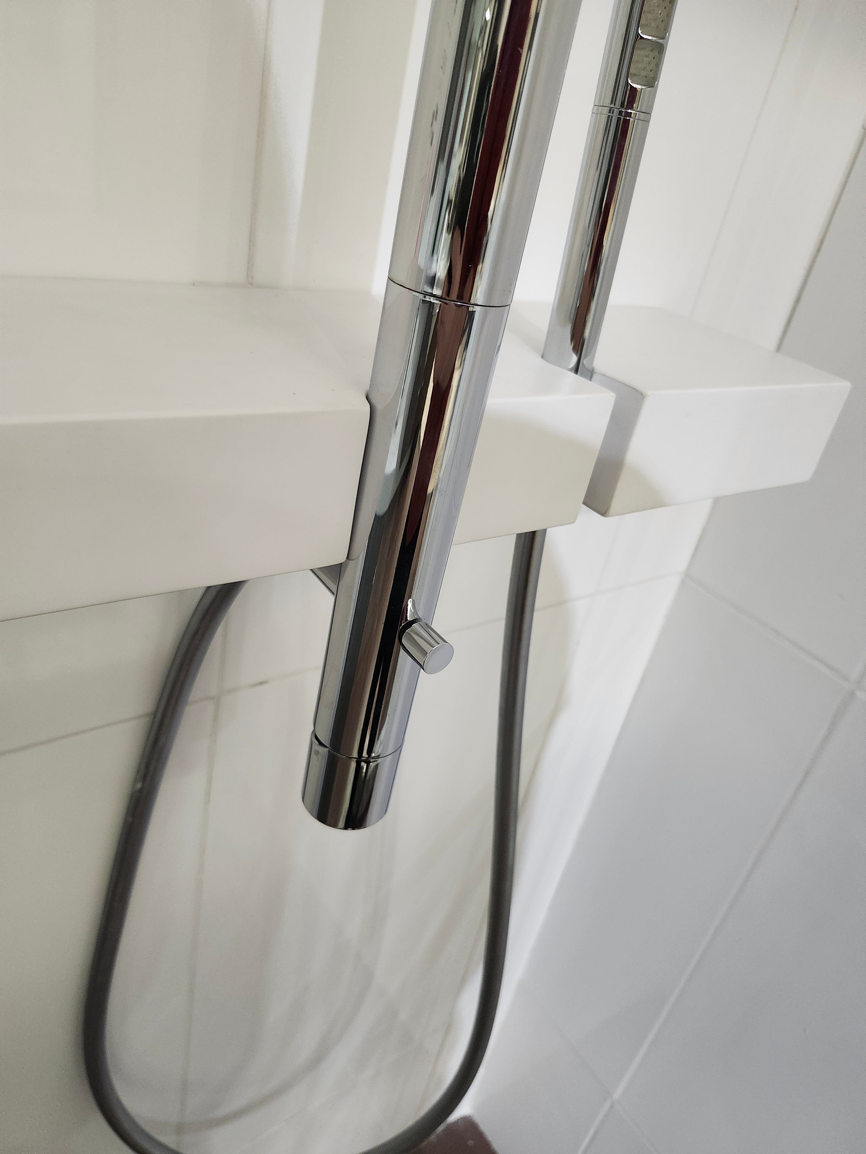 Aquabrass Exposed Thermostatic Shower Tower (as is)