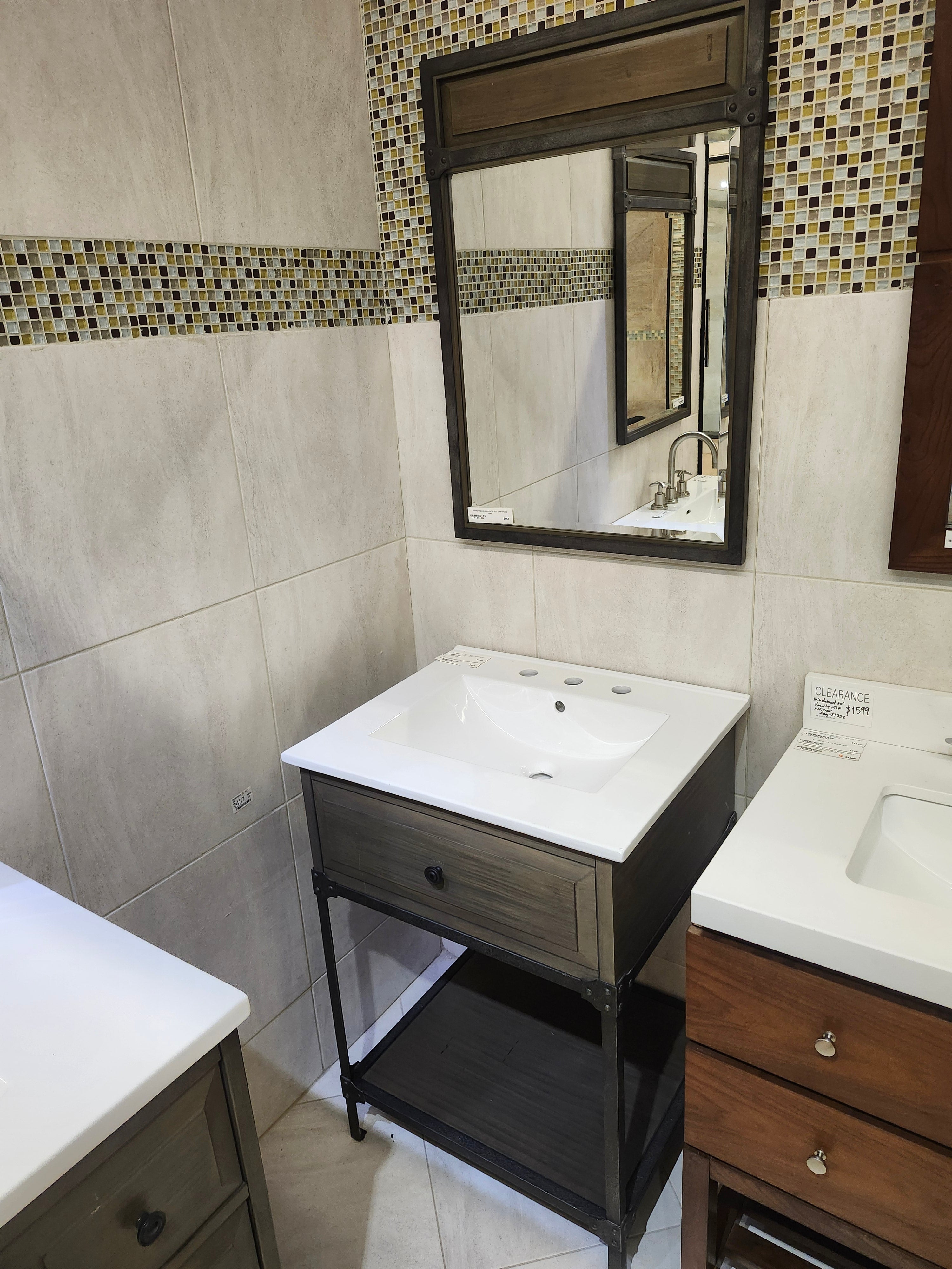 24" Fairmont Toledo Vanity & Countertop Combo with Mirror (as is)