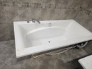 Maax Tub 72 x 36 Arofeel optik white floormodel clearance as is m6-1