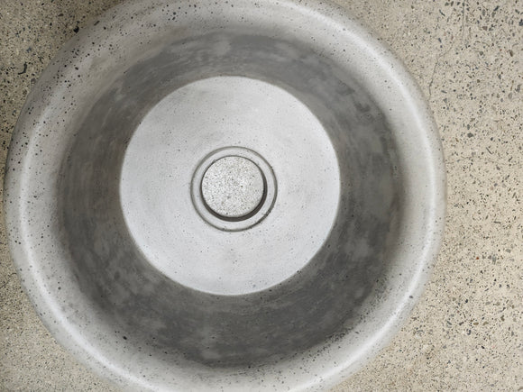 Native Trails 16 inch round drop bar sink Floormodel Clearance As is Etobicoke pozo