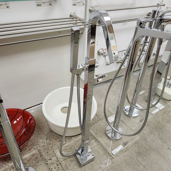 Aquabrass Roman Deck Tub Filler with Hand Held Shower Head Chrome Floormodel as is