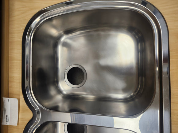 32 1/4 x 19 1/2 Drop in Kitchen Sink Stainless steel 2 bowl Floormodel Clearance As is