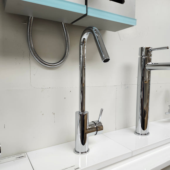 Single Hole Bathroom Faucet with Lever Handle Floormodel As Is