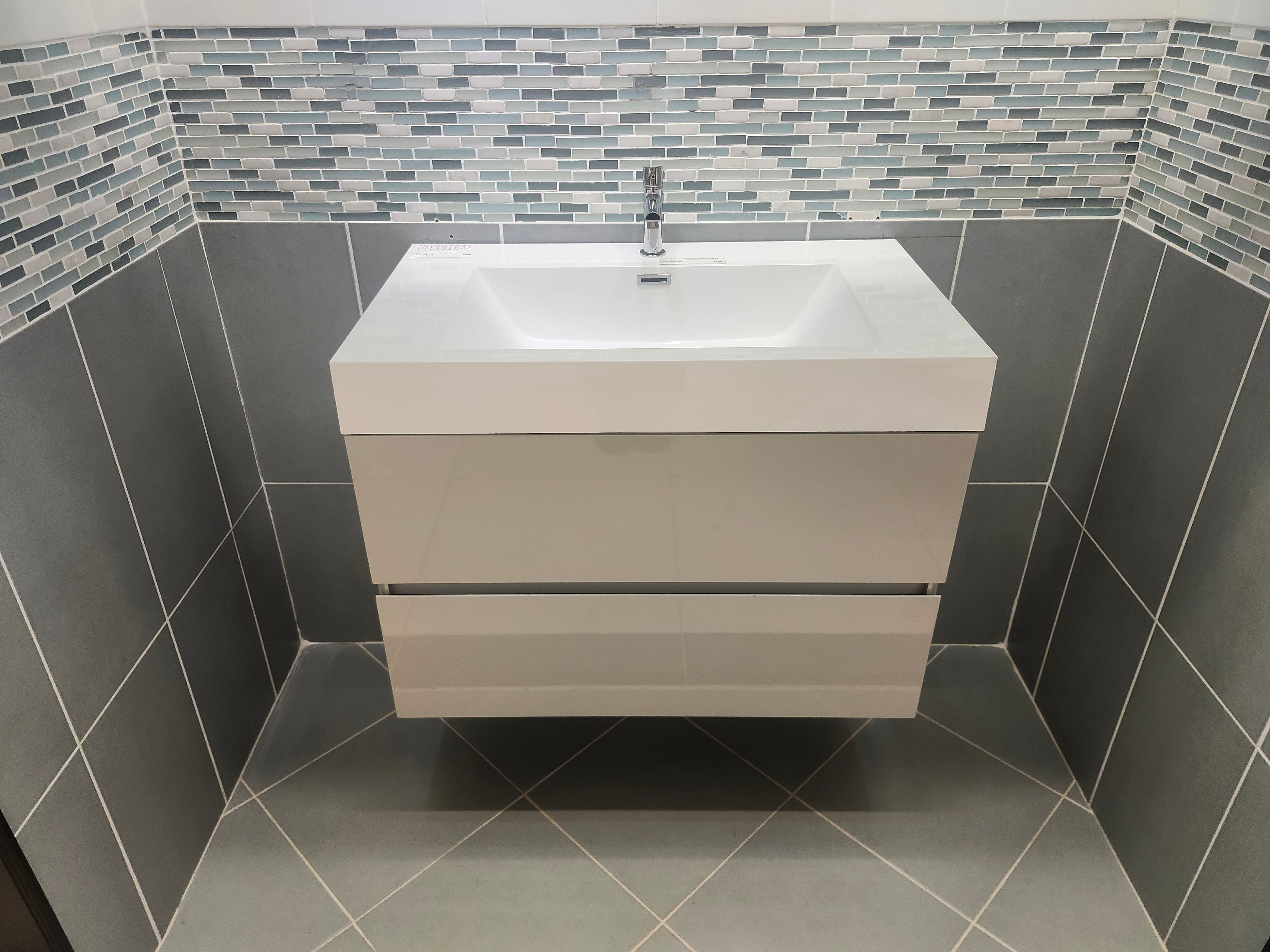 31" Moda Smoke Wall Vanity with Countertop Combo (as is)