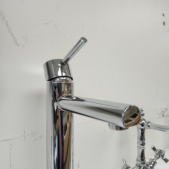 Single Hole Bathroom Faucet with Lever Handle Floormodel As Is