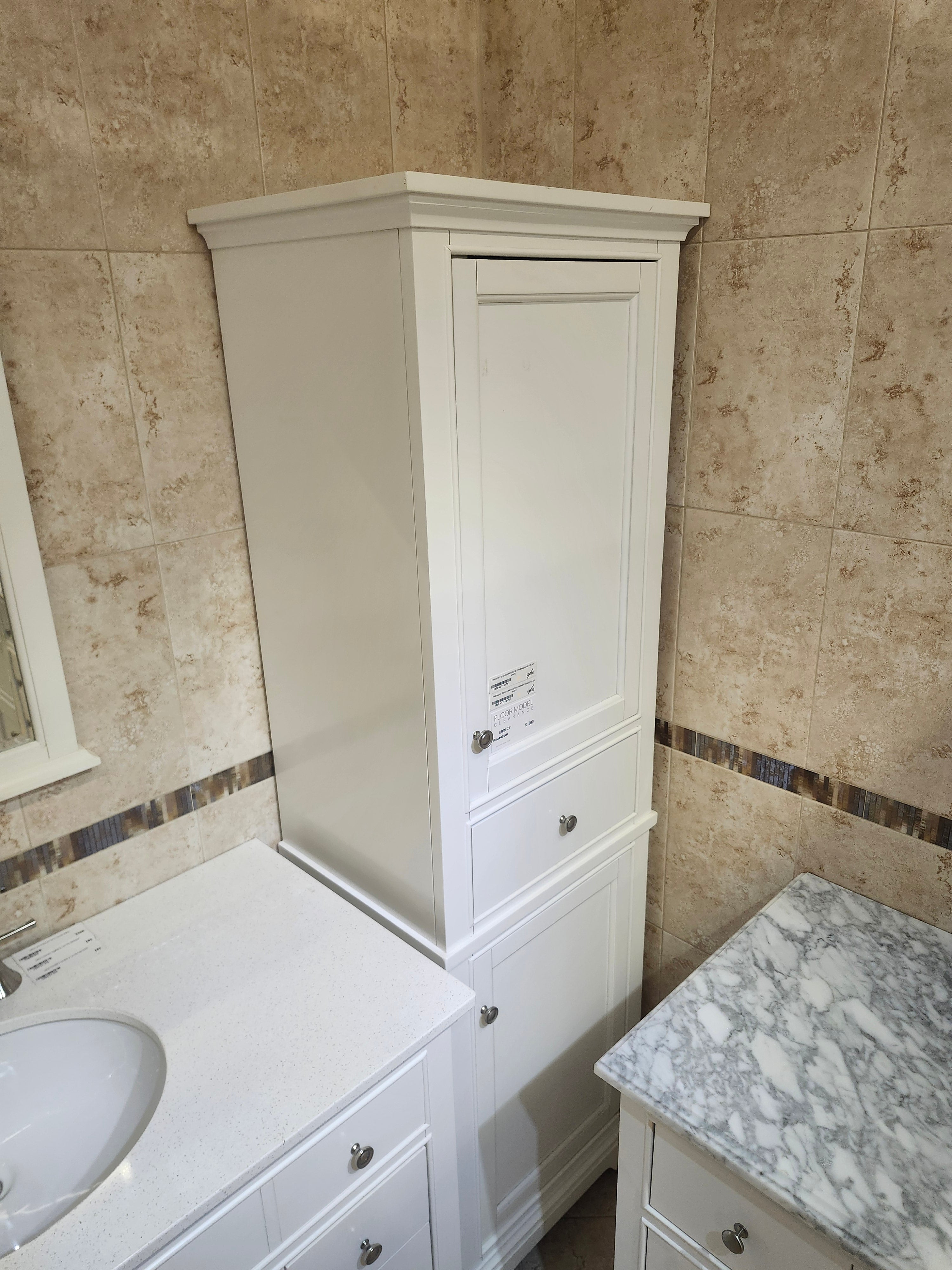 23" Fairmont Framingham Linen White (as is)