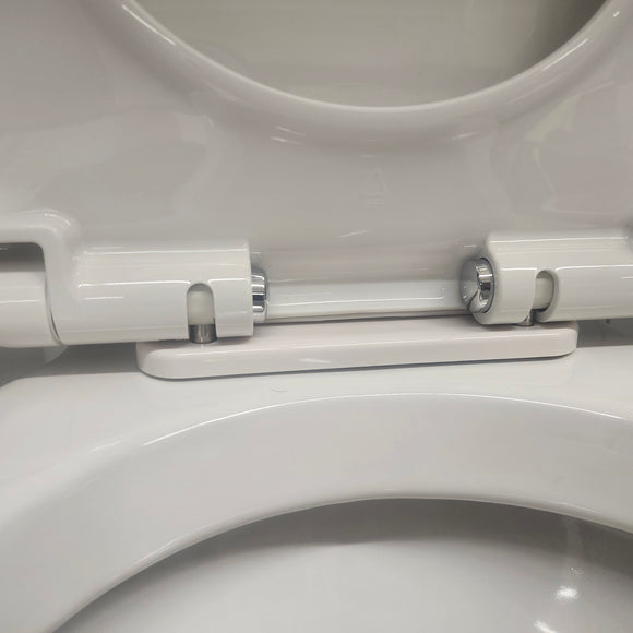 American Standard Boulevard Elongated Right Heigh 4.8lt White Toilet Floormodel Clearance as is J10