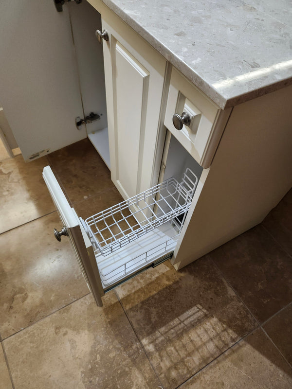 67" Vanico Classic 3000 Vanity Combo (as is)