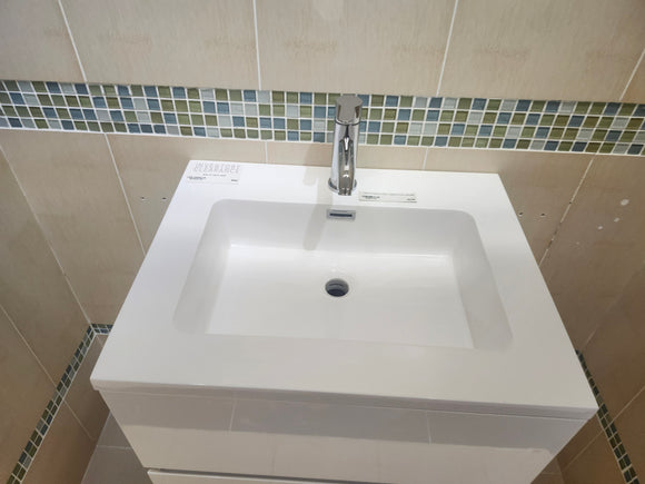 23" Moda White Wall Vanity with Countertop Combo (as is)