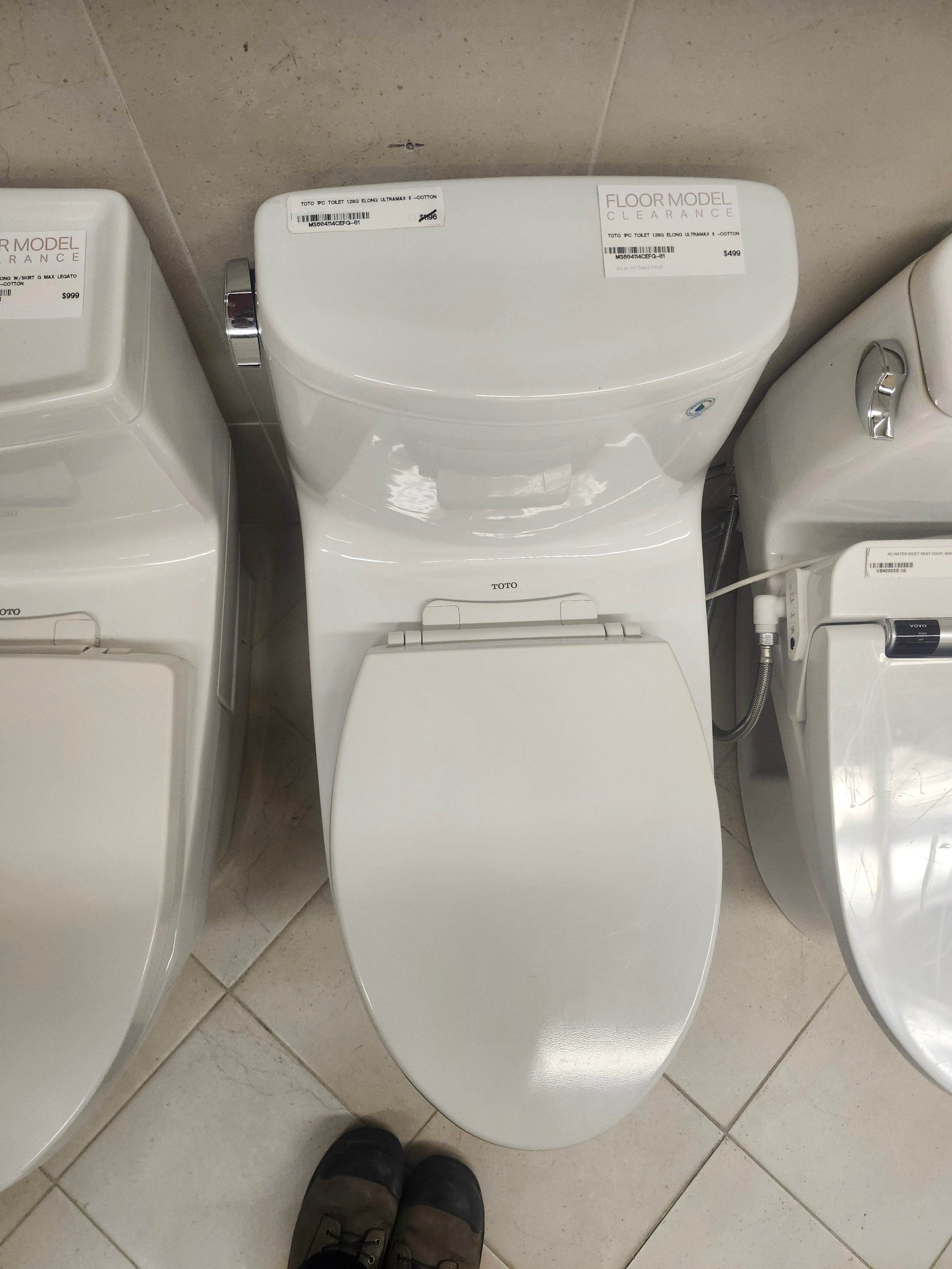 Toto Ultramax 2 Elongated Toilet (as is)