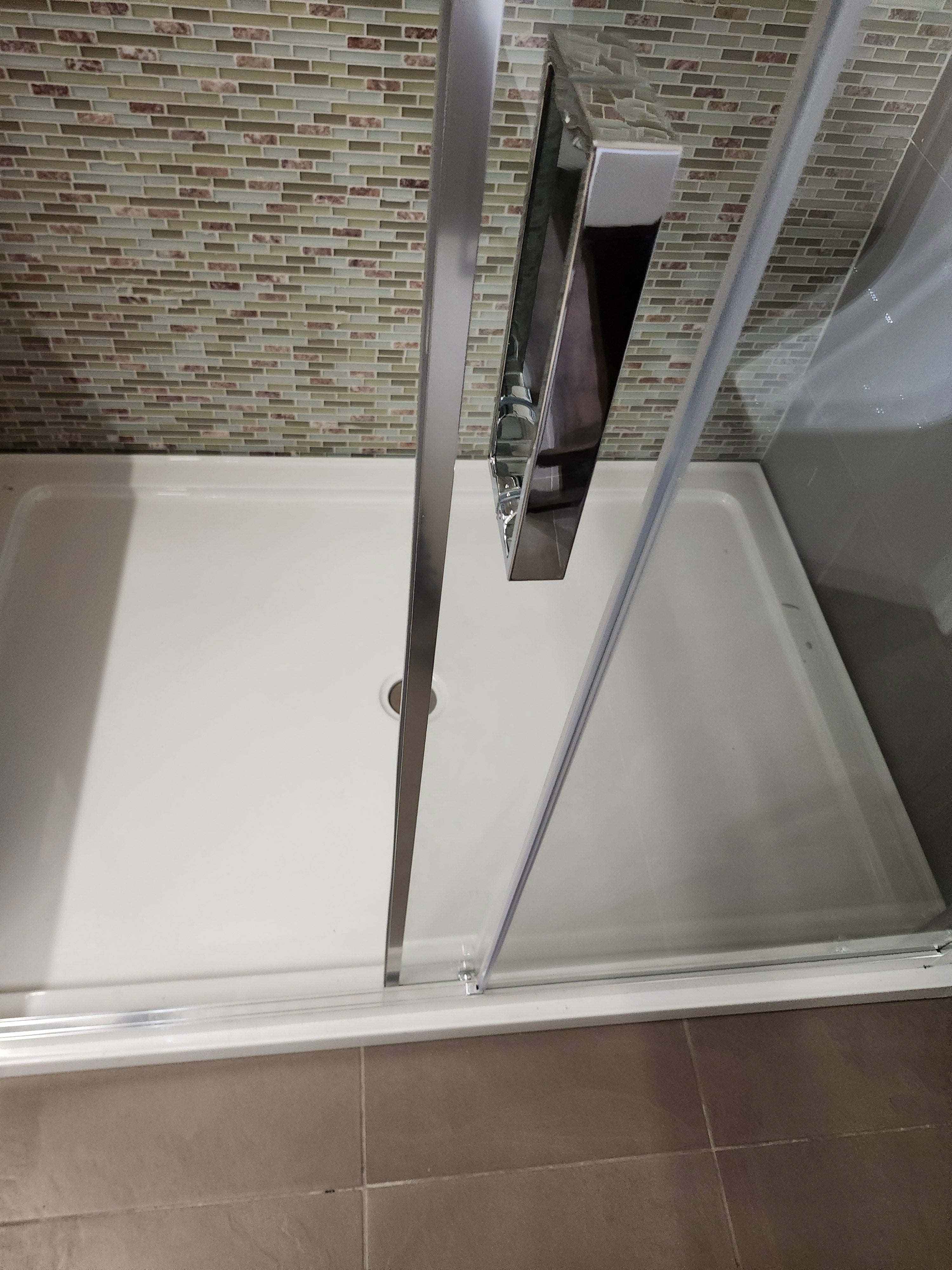 Vida Snap 60x79 Shower Door and 60x42 Vida Shower Base Combo (as is)