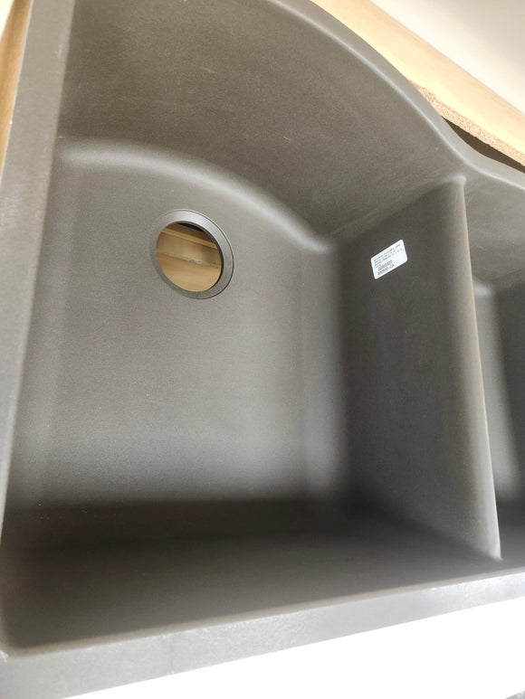 BLANCO Diamond SILGRANIT 32-in 60/40 Double Bowl Undermount Kitchen Sink - Volcano Grey Floormodel as is 400585