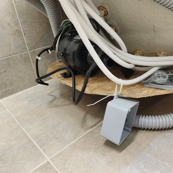 Maax 72 x 36 Arofeel Aigo 102788055 Built in Tub Aquabrass Roman Deck Faucet Volare F1018 Combo Floormodel Clearance M8