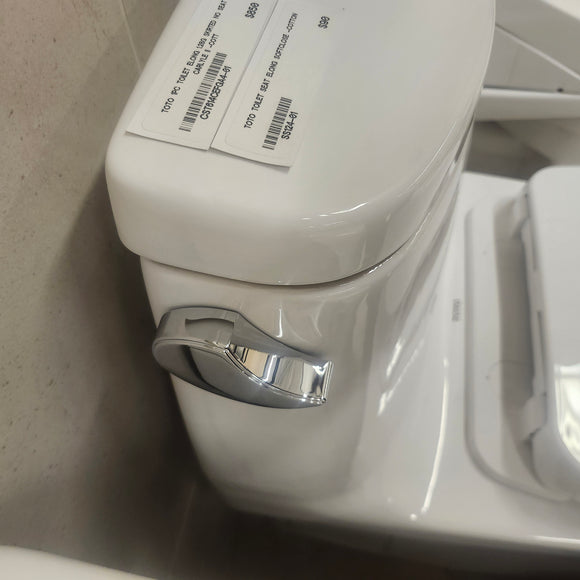 Toto Carlyle II Elongated Skirted 1pc Toilet with Seat Floormodel Clearance as is CST614CEFGA4 SS124 I8