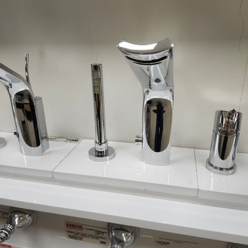 Aquabrass Martini 2pc Roman Deck Tub Filler with Hand Shower Floormodel Sold as Is