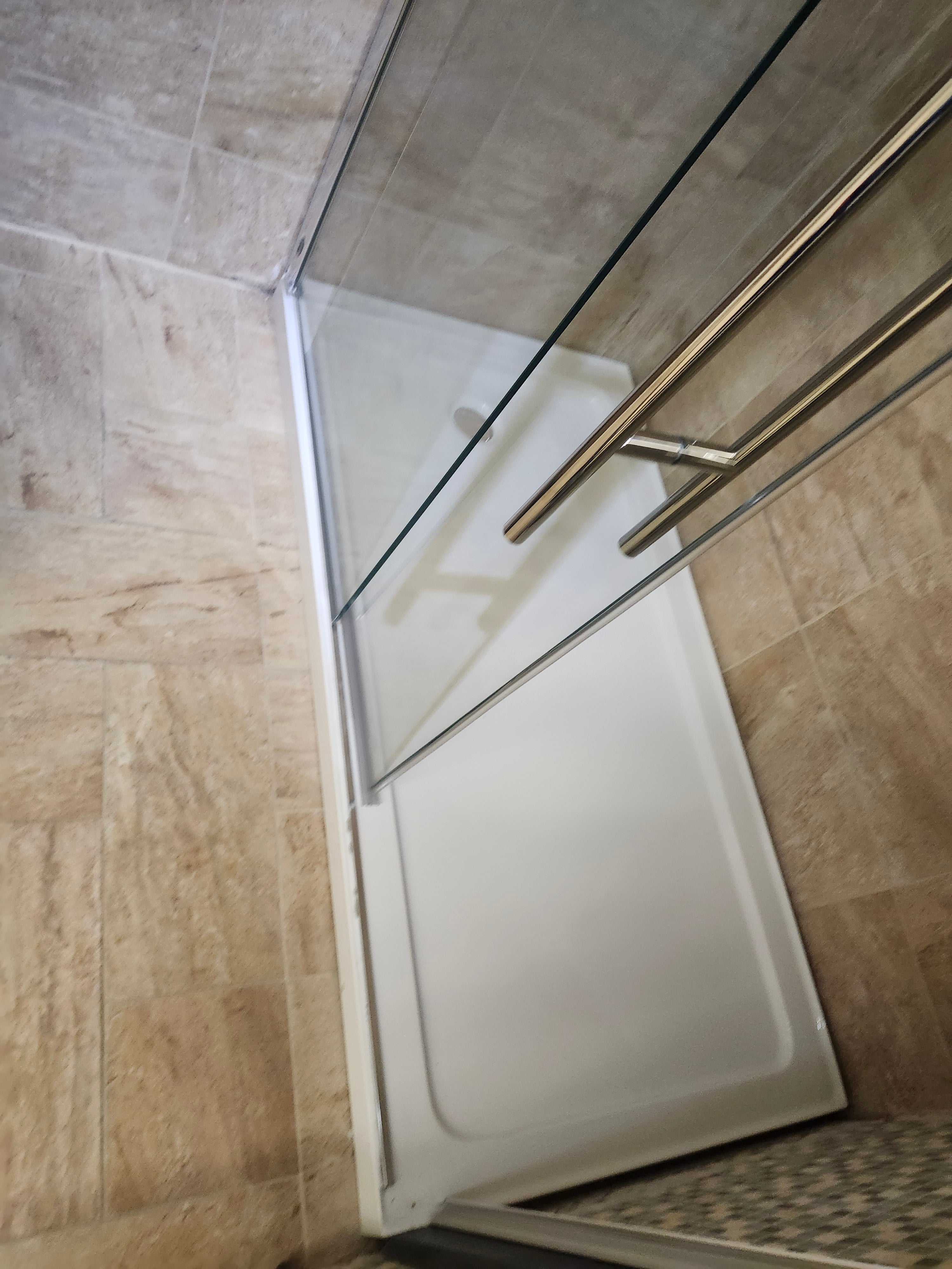 Maax Shower door and Vida Shower Base combo (as is)