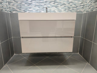 31" Moda Smoke Wall Vanity with Countertop Combo (as is)