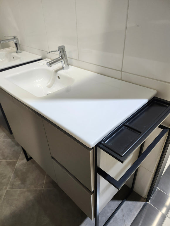 36" Royo Structure Vanity & Countertop Combo (as is) l14