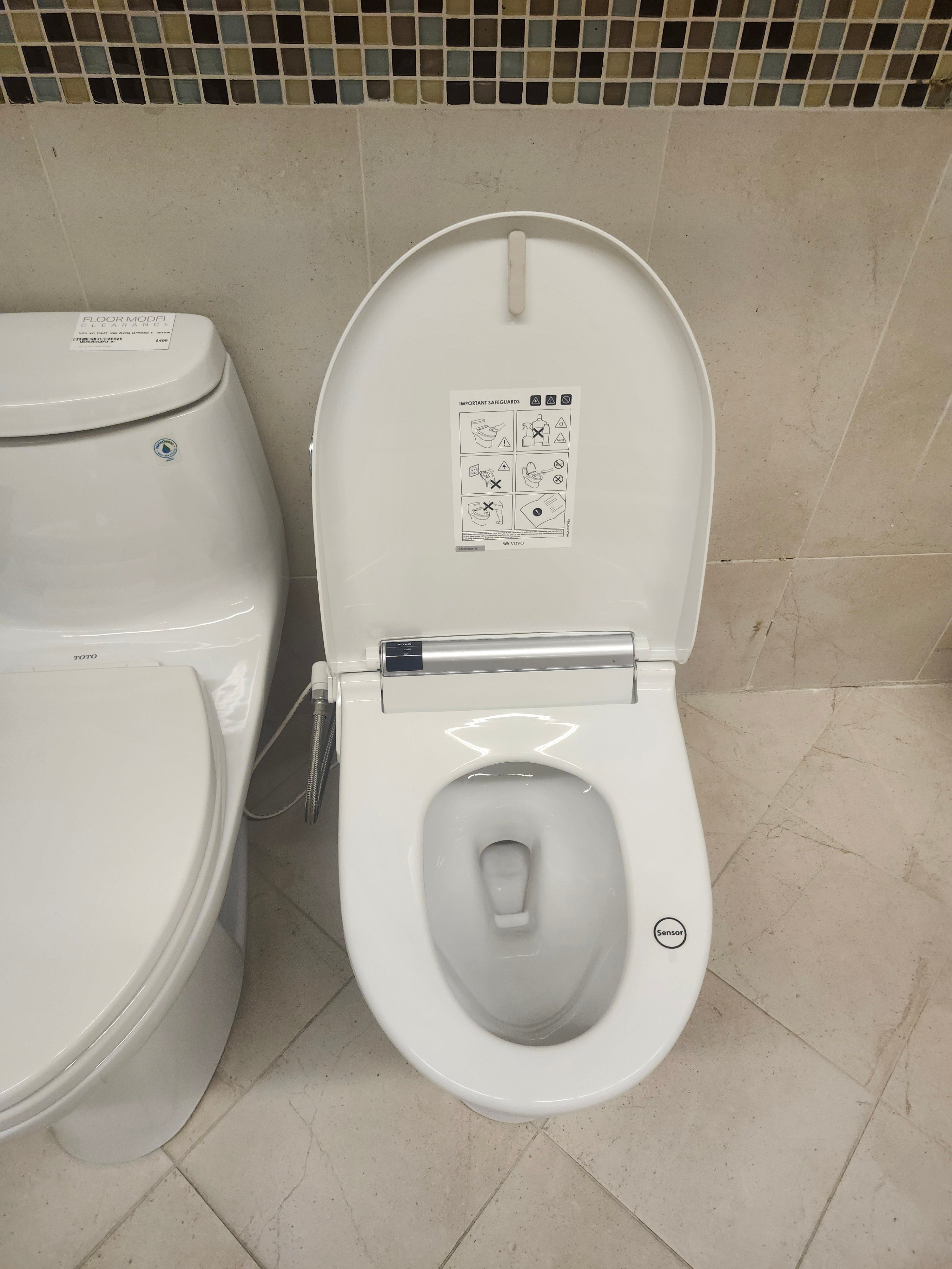 Toto Ultramax G-Max Toilet and AD waters Vovo Bidet Seat Combo (as is)