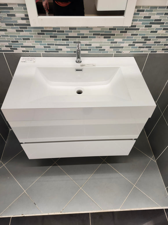 Moda 31 Vanity with Countertop (as is) g6 with mirror wallhung